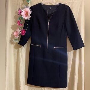 Elegant Black Dress with Zipper Accents